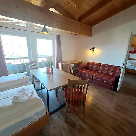 Appartementhaus Alpina شقة