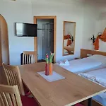 דירה Appartementhaus Alpina *